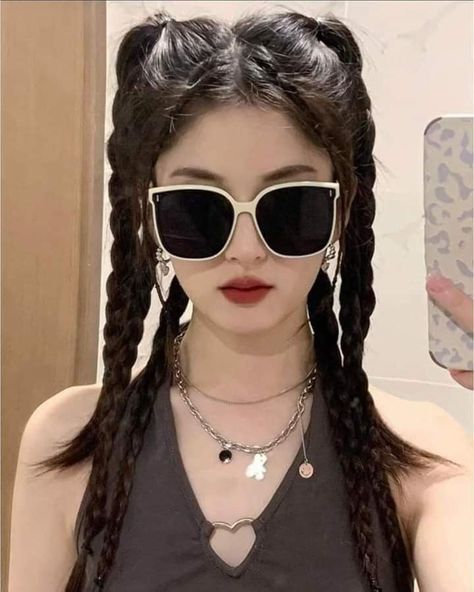 Korean Braided Hairstyle, Korean Hairstyles Women, Performance Hairstyles, Y2k Hair, Y2k Hairstyles, Hair Style Korea, Kpop Hair, Dance Hairstyles, Peinados Fáciles Para Cabello Corto