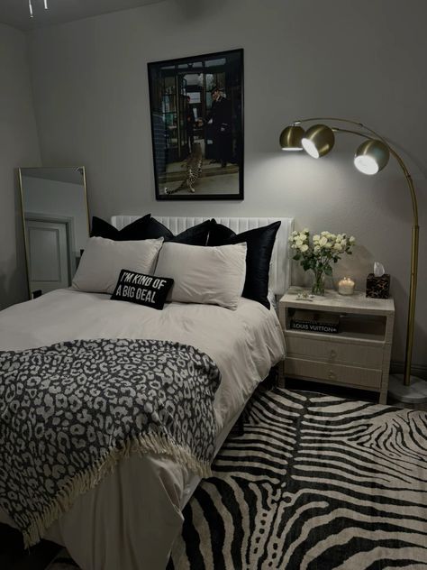 5 Wall Bedroom Layout, Black And Beige Room Decor Bedroom, Bedding Ideas Black And White, Zebra Throw Blanket, Black Accent Bedroom Decor, Room Ideas Aesthetic Beige, Zebra Print Room Decor, Clean Y2k Room, Room Ideas Leopard