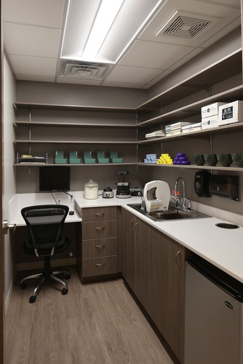 Home Medical Room, Clinical Office Design, Injection Room Design, Dentistry Office Design Waiting Rooms, Dentistry Office Design, Dental Office Layout Floor Plans, Dental Operatory Design, Dental Laboratory Design, Medical Laboratory Design Interior