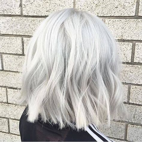 Short White Hair, Short Grey Hair, Platinum Hair, White Blonde, 2020 Fashion, Hair Envy, Grunge Hair, Gray Hair, Grey Hair