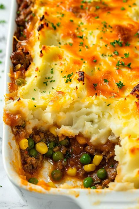 The key to this classic shepherd's pie is quality ground lamb. Plus, you’ll find plenty of aromatics, tender veggies, and fluffy mashed potatoes on top. Easy Shepherd Pie, Best Shepherds Pie Recipe, Shepards Pie Recipe, Shepard S Pie, Easy Shepherds Pie, Shepherd's Pie Recipe, Shepards Pie, Fluffy Mashed Potatoes, Beef Dinners