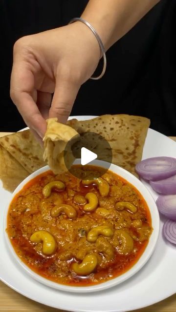 Kaju Masala Recipe, Easy Indian Snack Recipes, Curry Indian Recipes, Kaju Curry Recipe, Kaju Curry, Snacks Recipes Indian, Food Recipes Indian, Indian Vegetable Recipes, Easy Indian Dessert Recipes