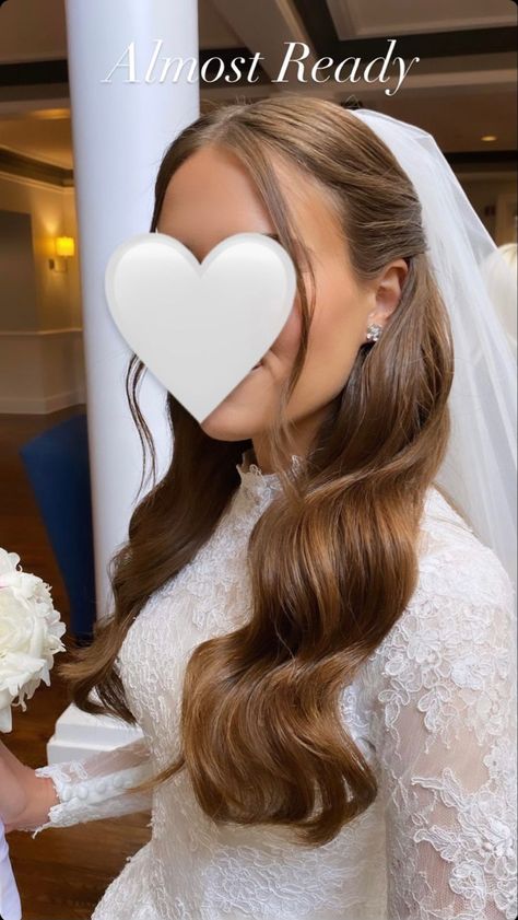 Bridal Hair Down, Romantic Wedding Dresses, Glam Wedding Makeup, Wedding Hair Up, Wedding Dresses Black, Bridal Hair Inspiration, Wedding Hairstyles Bride, Dresses Romantic, Long Hair Wedding Styles