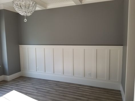 How To Start Painting, Wainscoting Bedroom, Fancy Bedroom, Dining Room Wainscoting, White Wainscoting, Painting Walls, Start Painting, Family Wall Decor, Bedroom Wall Designs