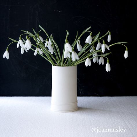 Snowdrops In Vase, Greenery Arrangements, Watercolour Flowers, Porcelain Eggs, Fruit Stands, Pottery Handmade, Nordic Interior, China Painting, Garden Stool