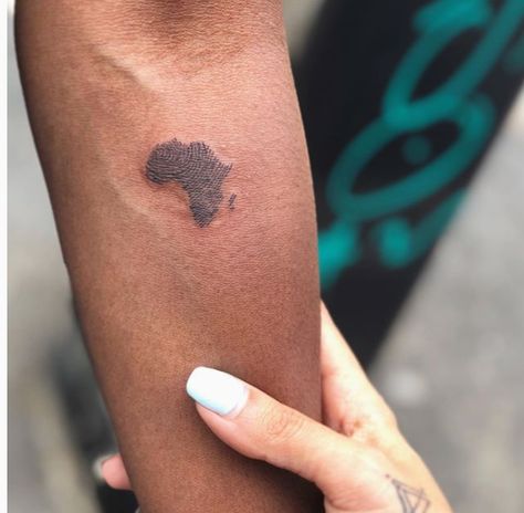 Fingerprint Tattoos, Maching Tattoos, Africa Tattoos, African Tattoo, Minimal Tattoo Design, Polynesian Tattoo Designs, Tattoo Inspiration Men, Tasteful Tattoos, Tattoos For Black Skin