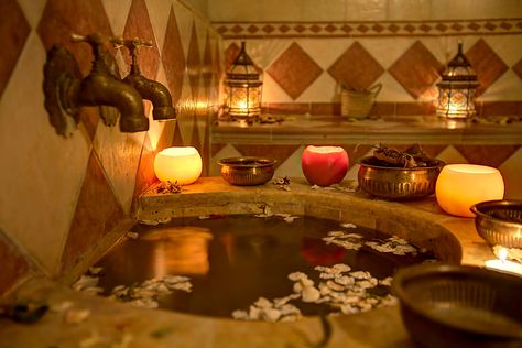 Buddha Spa Desert Palace, Healing Room, Natural Bathroom, Pretty Bathrooms, Spa Inspiration, Great Wall Of China, Money And Happiness, Dream Holiday, Bath House