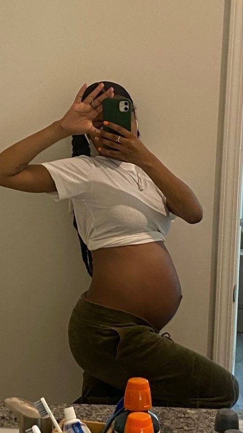 5 Months Pregnant Belly, Black Woman Pregnant, Black Women Pregnant, Black Pregnant Couple, 4 Months Pregnant Belly, Black Pregnant Women, Pregnant Black Women, Fake Baby Bump, Small Baby Bump