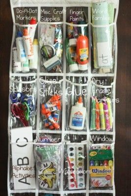 Would also be great in the kids bathroom for all the stuff they leave on the counter. Toddler Independence, Shoes Organization, Bedroom Organizing, Playroom Bedroom, Fabric Dresser, Organize Craft Supplies, Door Shoe Organizer, Toys Storage, Organisation Hacks