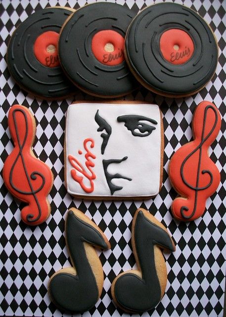 Elvis Presley | First set of Elvis cookies | Mis Galletas | Flickr Elvis Presley Cookies, Elvis Cake Decorated, Elvis Presley Cake Ideas, Elvis Presley Party Ideas, Elvis Party Ideas Decoration, Elvis Presley Birthday Party Ideas, Elvis Themed Birthday Party, Record Cookies, Elvis Cookies