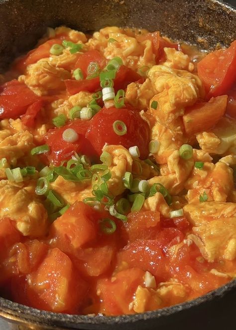 Tomatoe Egg Stir Fry, Chinese Scrambled Eggs Tomatoes, Korean Tomato Egg, Chinese Tomato Egg Stir Fry, Tomatoes Eggs Recipes, Chinese Eggs And Tomatoes, Asian Tomato Recipes, Tomato Egg Stir Fry, Chinese Egg Recipes