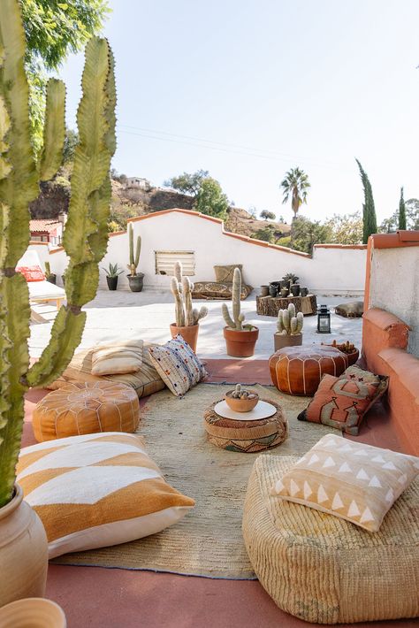 Boho Color Scheme, Moroccan Restaurant, Laurel Canyon, Casa Exterior, Desert Homes, Roof Terrace, Roof Garden, Moroccan Style, Outdoor Oasis