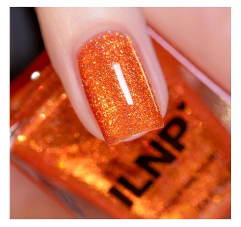 Aperol Spritz Nails - The Full Nester Sunset Nail Ideas, Coral Nail Polish, Purple Ombre Nails, Best Summer Cocktails, Bronze Nails, Sunset Nails, Orange Nail Polish, Shimmer Nail Polish, Nail Shimmer