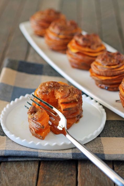 Sweet Potato Stacks, Emily Bites, Mardi Gras Food, Sweet Potato Slices, Thanksgiving Side Dish, Light Breakfast, Sweet Potato Recipes Casserole, Muffin Tin Recipes, Thanksgiving Side