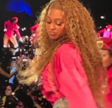 Beyonce Memes, Beyonce 2013, Queen Bee Beyonce, 90s Women, Black Memes, Current Mood Meme, Beyoncé Giselle Knowles-carter, Reaction Images, Beyonce Queen