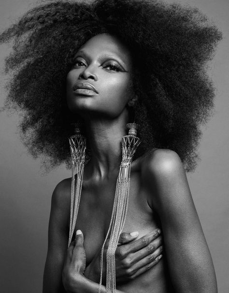 Debra Shaw, Afro Natural, Square Face Hairstyles, Hairstyles Black Women, Natural Afro Hairstyles, Natural Black Women, Black Curly Hair, Hairstyle Gallery, Hairstyles Black