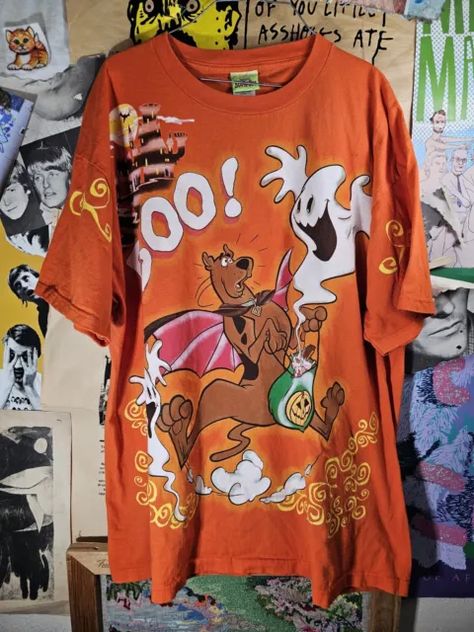 Halloween Shirts Aesthetic, Cartoon Network Halloween, Scooby Doo Shirt, Scooby Doo Cartoon, Halloween Fright Night, Scooby Doo Cartoon Network, Silly Clothes, Cartoon Shirts, Classic Cardigan