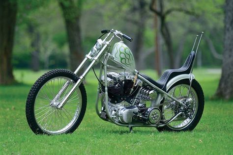 Shovelhead Chopper, Мотоциклы Harley Davidson, Menswear Women, Old School Chopper, Classic Harley Davidson, Bobber Bikes, Harley Davidson Chopper, Custom Bobber, Rat Bike