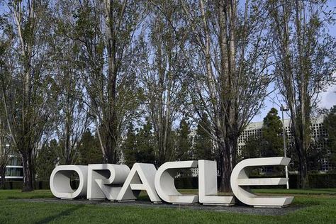 Oracle to Buy Cloud-Software Provider NetSuite for $9.3 Billion Larry Ellison, Erp Software, Business Software, Blog Categories, Cloud Services, Tech Trends, Big Data, Software, Train