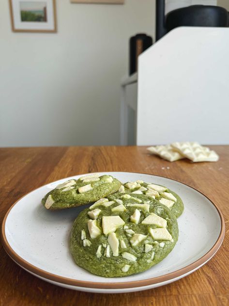 Matcha White Chocolate Sourdough Cookies Sourdough Cruffins, Matcha White Chocolate Cookies, Chocolate Chip Sourdough, Matcha Bread, Sourdough Cookies, Chocolate Sourdough, Cookies With White Chocolate, Strawberry Shortcake Cookies, Matcha White Chocolate