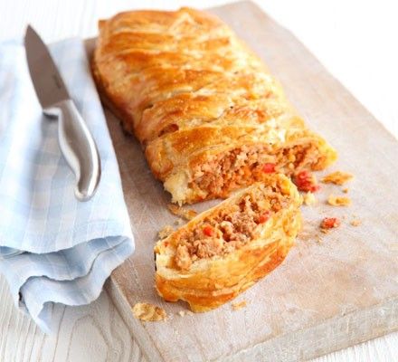 Sausage Plait, Cooking With Children, Sausage Meat, Esl Kids, Sausage Roll, Uk Recipes, Sausage Dishes, Apple Sausage, Bbc Food