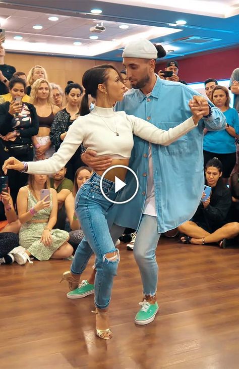 Kizomba Dance Videos, Belly Dance Videos Dancers, Krumping Dance, The Art Of Silence, Street Dance Moves, Terrazo Flooring, Art Of Silence, Dancing Video, Dance Couple