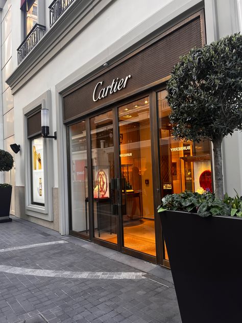 #cartier #aesthetictumblr Cartier Store, Spa Decor, Sign Board, Luxury Store, Lobby, Cartier, Spa, Hotel, Black And White