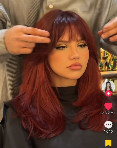 Red Hair And Fringe, Red Money Pieces On Black Hair, Fringe For Square Face, Red Hair With Money Piece Bangs, Hair Colors With Bangs, Burgundy Hair Makeup, Hair For Brunettes, Red Hair With Butterfly Cut, Dark Red Hair Makeup