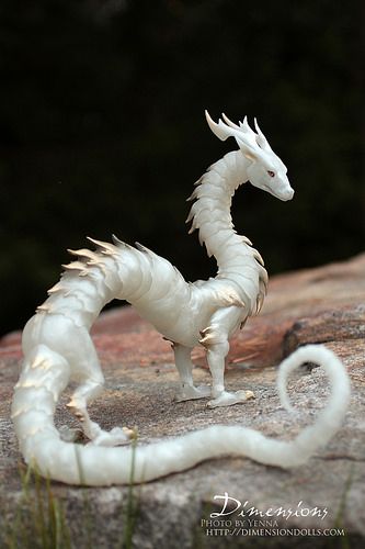 Bjd Dragon, Supernatural Angels, Art Toys Design, Anime Crafts, Almost There, Pretty Animals, Sculpture Park, White Dragon, Dragon Design