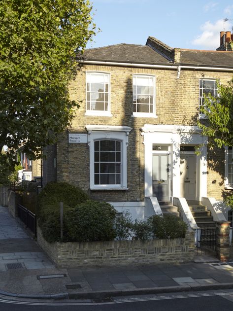 A Star Is Born: A Rehabbed London Maisonette from a Newly Minted Designer, High/Low Secrets Included Small London Terrace House, Georgian London Townhouse, London Small House, Georgian Terrace House, Small London House, English Terrace House, Small Georgian Homes, London Terrace House Interior, Small House Uk