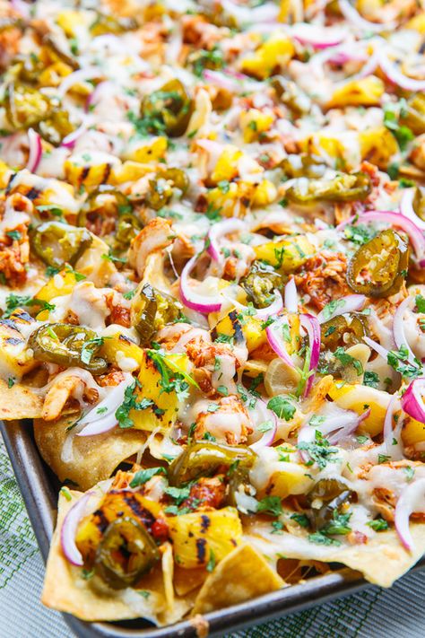 BBQ Chicken and Grilled Pineapple Nachos Pineapple Nachos, Bbq Chicken Nachos, Closet Cooking, Chicken Nachos, Nachos Recipe, Grilled Pineapple, Ooey Gooey, Pot Meals, Bbq Chicken