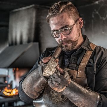 Wedding Activities, Rugged Style, Business Portrait, Chef Knife, Knife Making, Awesome Stuff, Blacksmithing