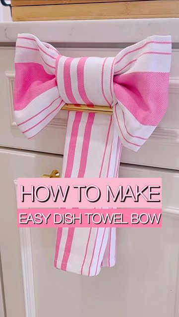 Courtney Broadhead 🎀 SIMPLE EFFICIENT HACKS TIPS & TRICKS on Instagram: "Get ready to impress 🤩 Comment TOWEL And I’ll send you all the details and links from this video 🥰  this simple and stylish dish towel bowl!   Whip up a kitchen masterpiece with this adorable DIY dish towel bowl! Learn how to combine two dish towels to create a quick and easy kitchen accessory that’s both functional and cute.  Perfect for adding a touch of charm to your culinary space.  🎀 DETAILED DIRECTIONS 🎀  Get ready for the cutest and simplest DIY dish towel bow! Let’s dive in!  1️⃣ Step 1: Gather 2 of your all-time favorite dish towels.  2️⃣ Step 2: Lay the first towel flat and fold it into thirds, then fold it the other way to create a bow shape. Set it aside.  3️⃣ Step 3: Lay the second towel flat and fol Folding Hand Towels Ideas, Diy Dish Towel, Towel Folding Ideas, Dish Towel Crafts, Kitchen Towels Crafts, Kitchen Towels Hanging, Folding Towels, Bathroom Towel Decor, Diy Dish