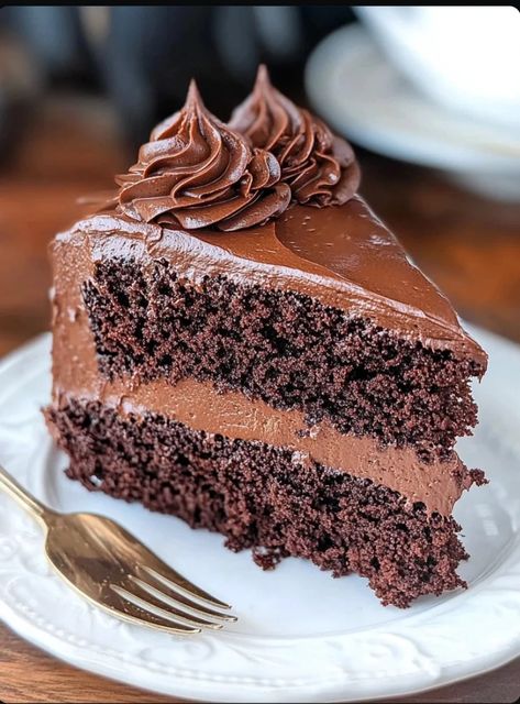 Chocolate Mayonnaise Cake – choose a recipe Chocolate Mayonnaise Cake Recipe, Mexican Wedding Cake Recipe, Mayonnaise Cake Recipe, Mayonnaise Cake, Chocolate Mayonnaise Cake, Peanut Butter Banana Muffins, Leftover Cake, Peanut Butter Frosting, Just Cakes