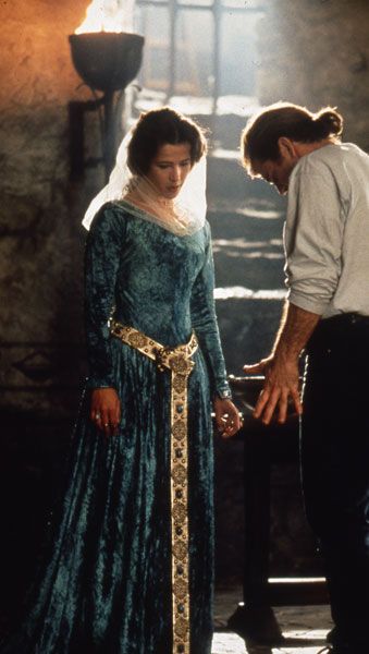 Gerard Gibson, Medieval Gown, Brian Cox, Fantasy Dresses, Mel Gibson, Medieval Costume, Medieval Dress, Medieval Clothing, Period Costumes