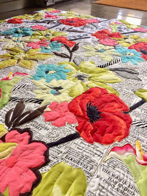 How To Collage Quilt, Laura Heine Collage Quilts Tutorial, Fabric Collage Patterns, Colourful Quilts, Quilt Collage, Collage Quilting, Landscape Quilting, Laura Heine, Collage Projects