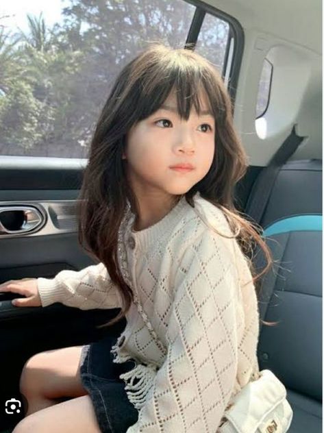 #kidsfashion #childrensfashion #kidsclothing #fashionforkids #kidstyle #trendykids #kidswear #fashionablekids #kidsclothes #kidsootd #kidscloset #kidsclothingstore #kidsclothingbrand #kidsclothingline #kidsclothingtrends Mens Gray Hair, Madonna Vogue, Baby Haircut, Toddler Haircuts, Japanese Baby, Japanese Kids, Korean Haircut, Ulzzang Kids