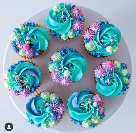 Little Mermaid Cupcakes, Little Mermaid Cakes, Unique Cupcakes, Mermaid Cupcakes, Cupcake Icing, Cupcake Designs, Cake Decorating Designs, Mermaid Cakes, Easter Cupcakes