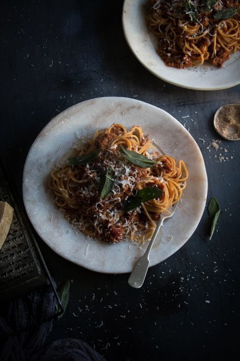 meat free quinoa bolognese Twigg Studios, Smoked Salt, Vegan Bolognese, Vegetarian Pasta Recipes, British Baking, Vegetarian Pasta, Baking Blog, Dinner Is Served, Meat Free