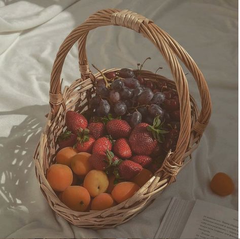 Fruit Aesthetic, Full Of Love, Fruit And Veg, Aesthetic Food, Wicker Baskets, Decorative Wicker Basket, Of Love, Diet, Fruit