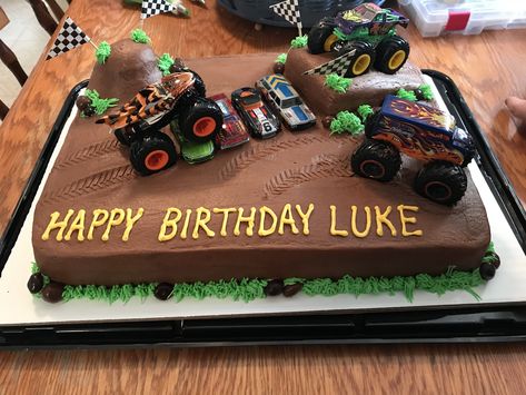 Monster Jam Cake, Monster Truck Birthday Cake, Monster Jam Birthday, Dump Truck Birthday Party, Monster Jam Party, Truck Birthday Cakes, Monster Truck Cake, Firetruck Birthday Party, Truck Cake