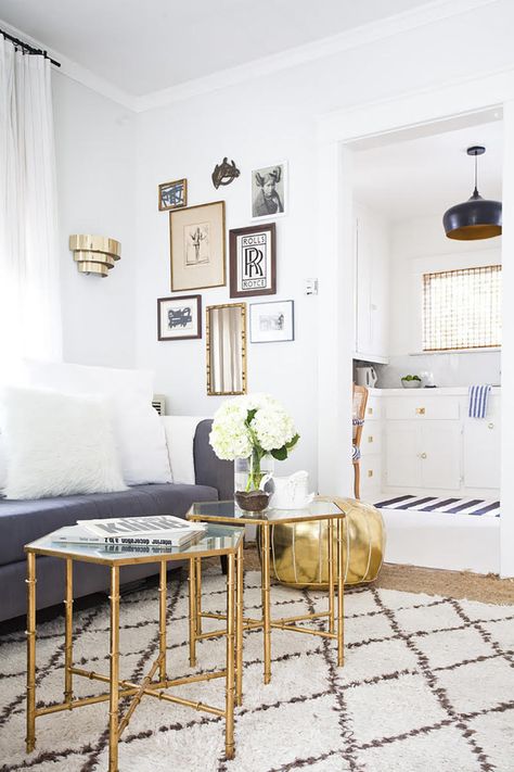 5 Tips for Mixing Metals - The Chriselle Factor Sunroom Remodel, Metallic Decor, Interior Hotel, Boho Styl, Modern Cozy Living Room, Sunrooms, Design Del Prodotto, A Living Room, Small Living Rooms