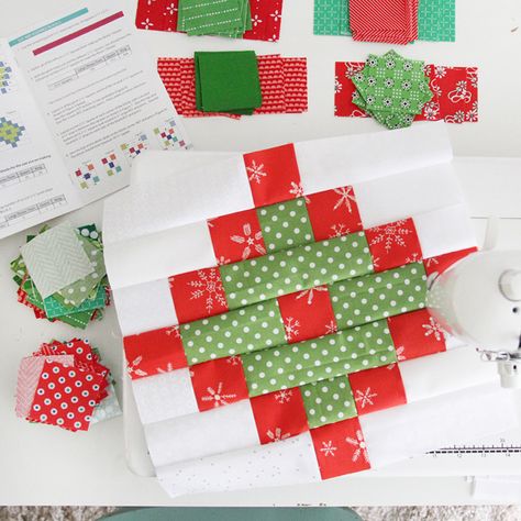 A Christmas Pixel Chain Quilt Top | Cluck Cluck Sew Binding A Quilt, Sew Tutorials, Cluck Cluck Sew, Strip Quilt, Binding Tutorial, Twin Quilt Size, Christmas Stars, Stash Buster, Classic Quilts