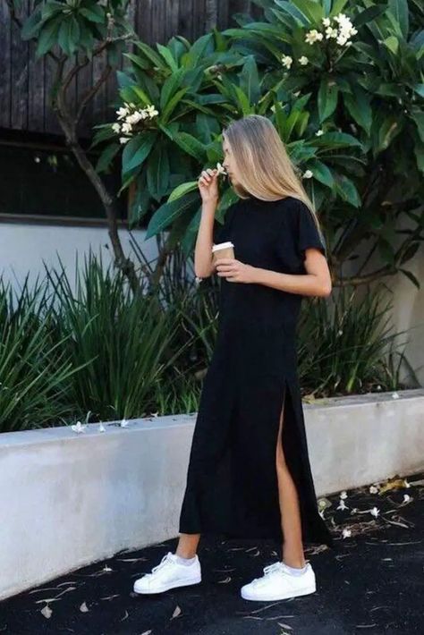 Maxi Dress Outfit 2024: Your Ultimate Guide to Stylish Long-Form Attire Black Maxi Outfit Ideas, Maxi Dress Sneakers, Maxi Dress With Sneakers, Black Maxi Dress Outfit Ideas, Maxi Dress Outfit Casual, Outfits Earthy, Maxi Dress Outfits, Black Maxi Dress Outfit, Maxi Dress Outfit Summer