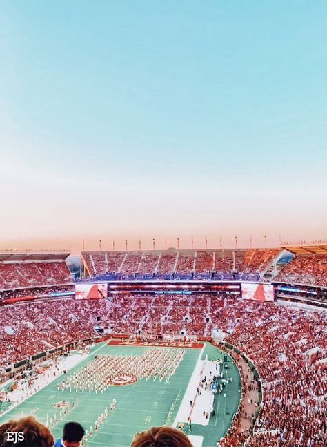 Roll Tide Aesthetic, University Alabama Aesthetic, Preppy Alabama Wallpaper, Alabama Wallpaper Phone Backgrounds, Alabama College Aesthetic, Bama Aesthetic, University Of Alabama Aesthetic, Preppy Unedited, Uga Aesthetic