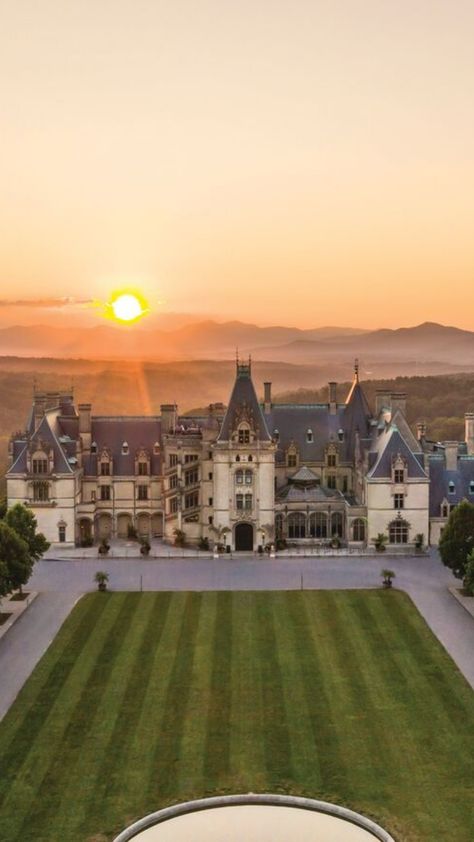 Grove Park Inn, Biltmore House, Catskill Mountains, Biltmore Estate, Fantasy Films, Olympic National Park, Family Beach, Woodland Creatures, Oh The Places Youll Go