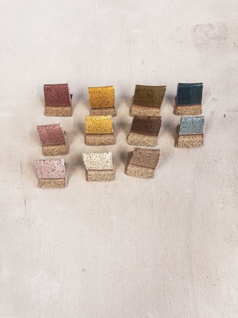 Speckle Glaze Pottery, Glaze Test Tile Ideas, Laguna Speckled Buff Clay, Ceramic Test Tiles Ideas, Mason Stains Pottery, Glaze Test Tiles, Colourful Ceramics, Speckle Glaze, Speckled Stoneware