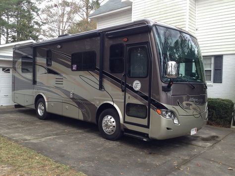 2012 Tiffin Allegro Breeze Diesel Pusher Motorhome Diesel Pusher Motorhome, Diesel Motorhomes For Sale, Used Rv For Sale, Motor Homes For Sale, New Bern North Carolina, Tiffin Motorhomes, Car Hauler, Diesel For Sale, Box Truck