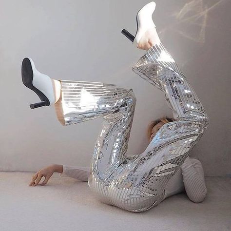 ✧･ﾟ: *biscitu✧･ﾟ:* Shiny Pants, Mia 3, Disco Balls, 背景 シンプル, Disco Party, Glam Rock, On The Ground, Disco Ball, Mode Inspiration