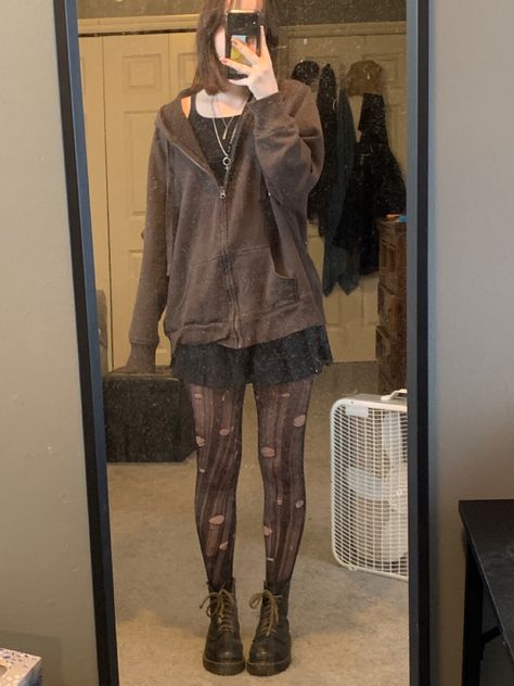 Ripped Black Tights Outfit, Distressed Tights Outfits, Ripped Tights Outfit Grunge, Skirt Alt Outfits, Ripped Pantyhose Outfit, Black Pleated Skirt Outfit Aesthetic, Ripped Tights Aesthetic, Brown Docs Outfit, Black Ripped Tights